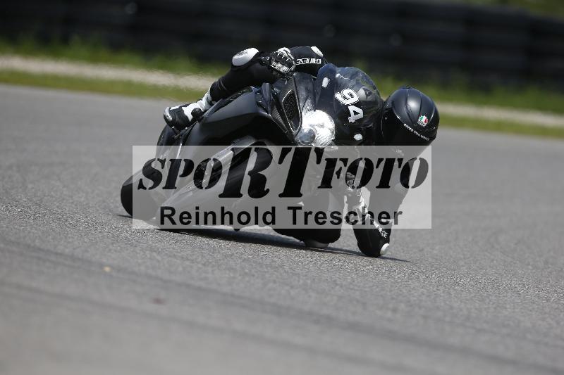 /Archiv-2024/29 12.06.2024 MOTO.CH Track Day ADR/Gruppe blau/94